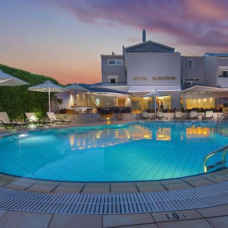 Albatros Hotel Sívota Extérieur photo