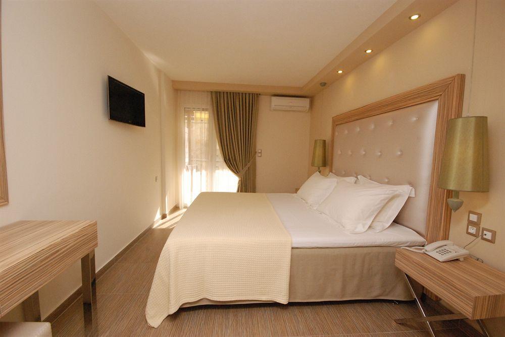 Albatros Hotel Sívota Extérieur photo