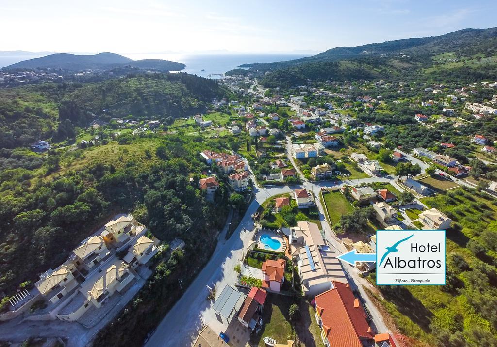 Albatros Hotel Sívota Extérieur photo